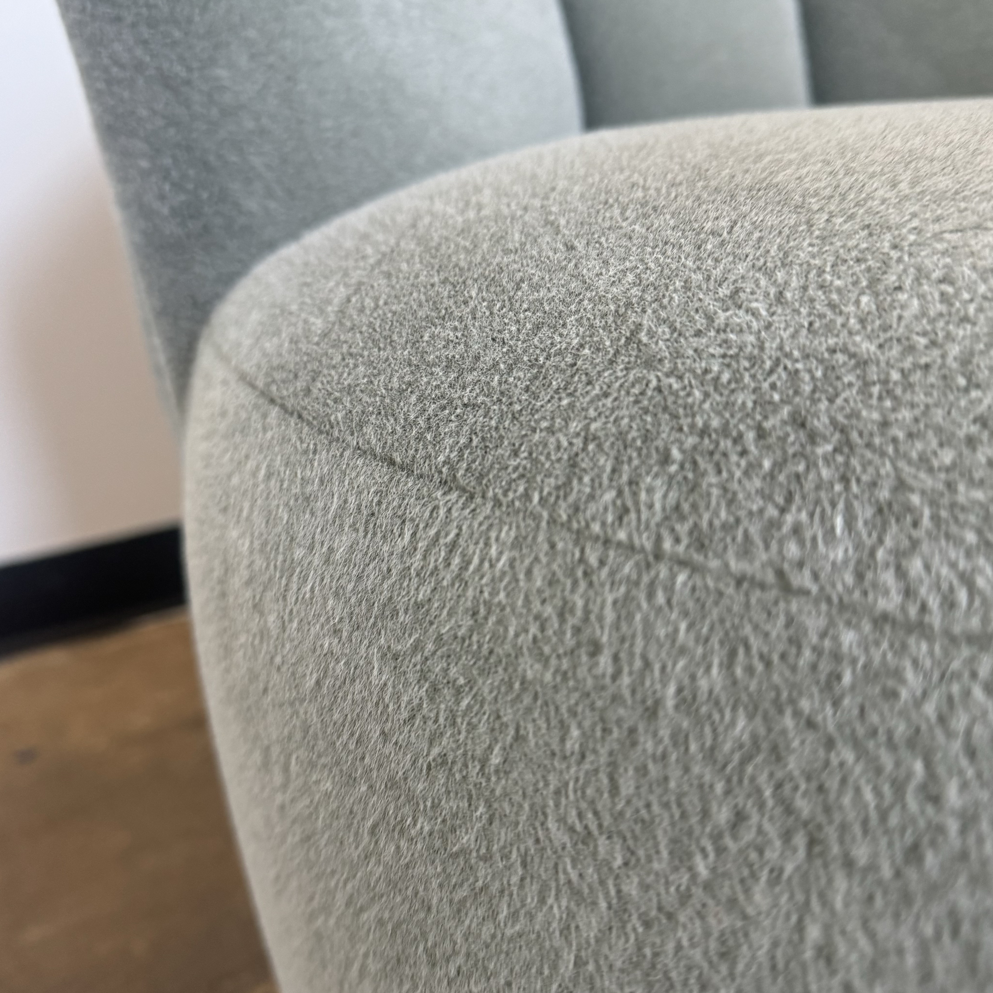 Amaro Swivel Chair