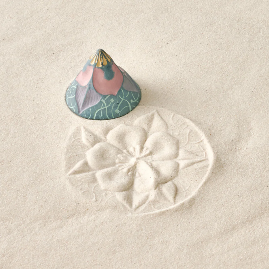 25-0425 Meditation Cone - Columbine