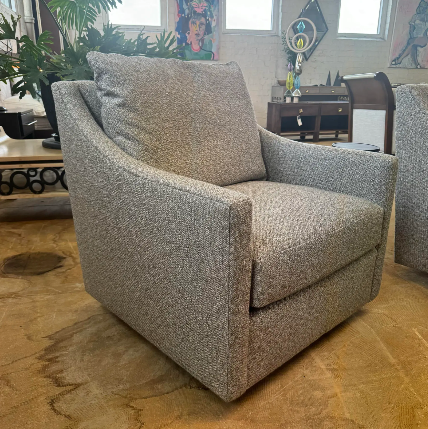 Ruby Swivel Chair 25-0453