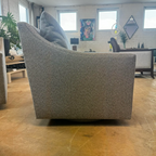 Ruby Swivel Chair 25-0453