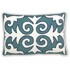 16-068 Swirl Decorative Pillow