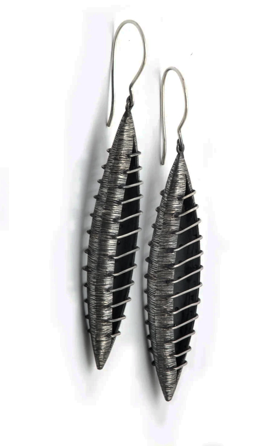 23-2013 Parallel Earrings by Mariella Pilato