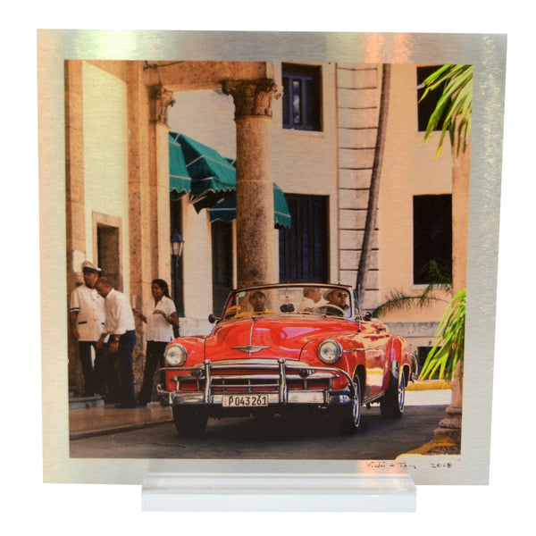 An American Car in Cuba, Red